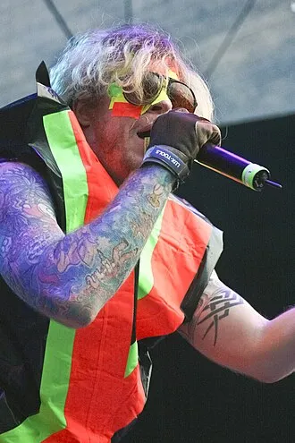 unbekannter Song (mit Deichkind)